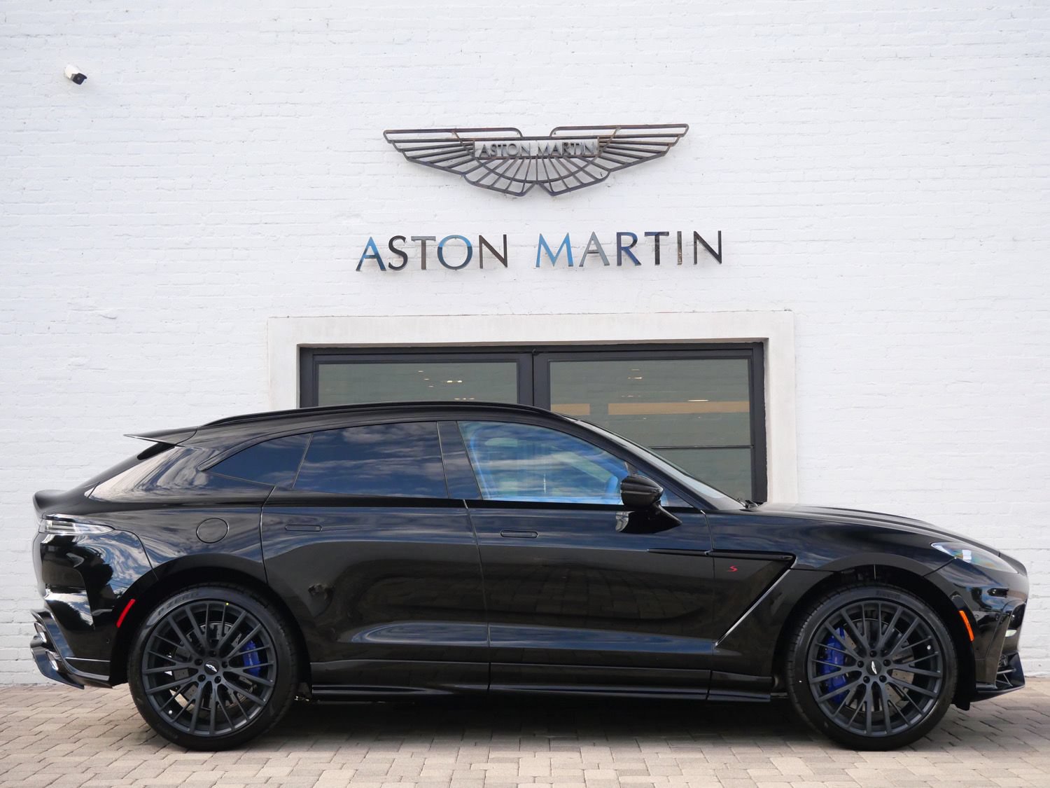 New 2026 Aston Martin DBX S AWD/4WD image 14