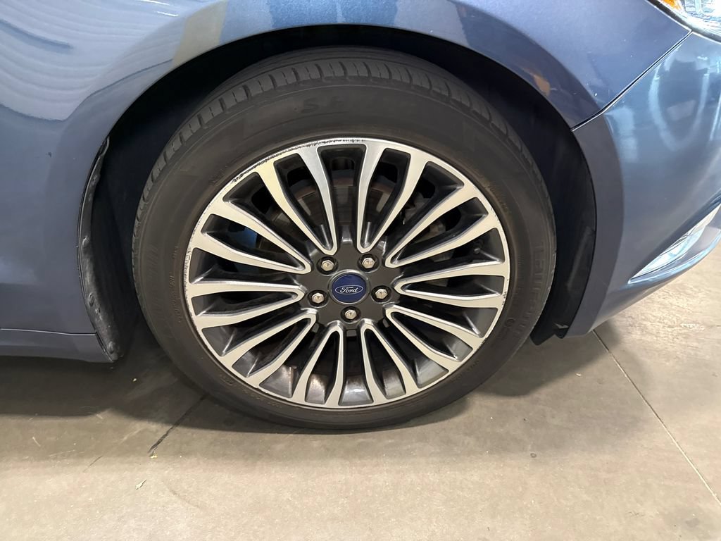Used 2018 Ford Fusion Titanium AWD/4WD image 18