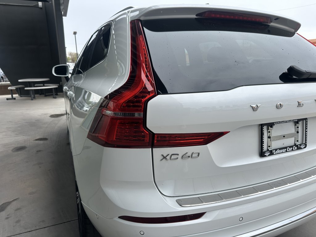 Used 2022 Volvo XC60 T8 Inscription w/ Advanced Package AWD/4WD image 13