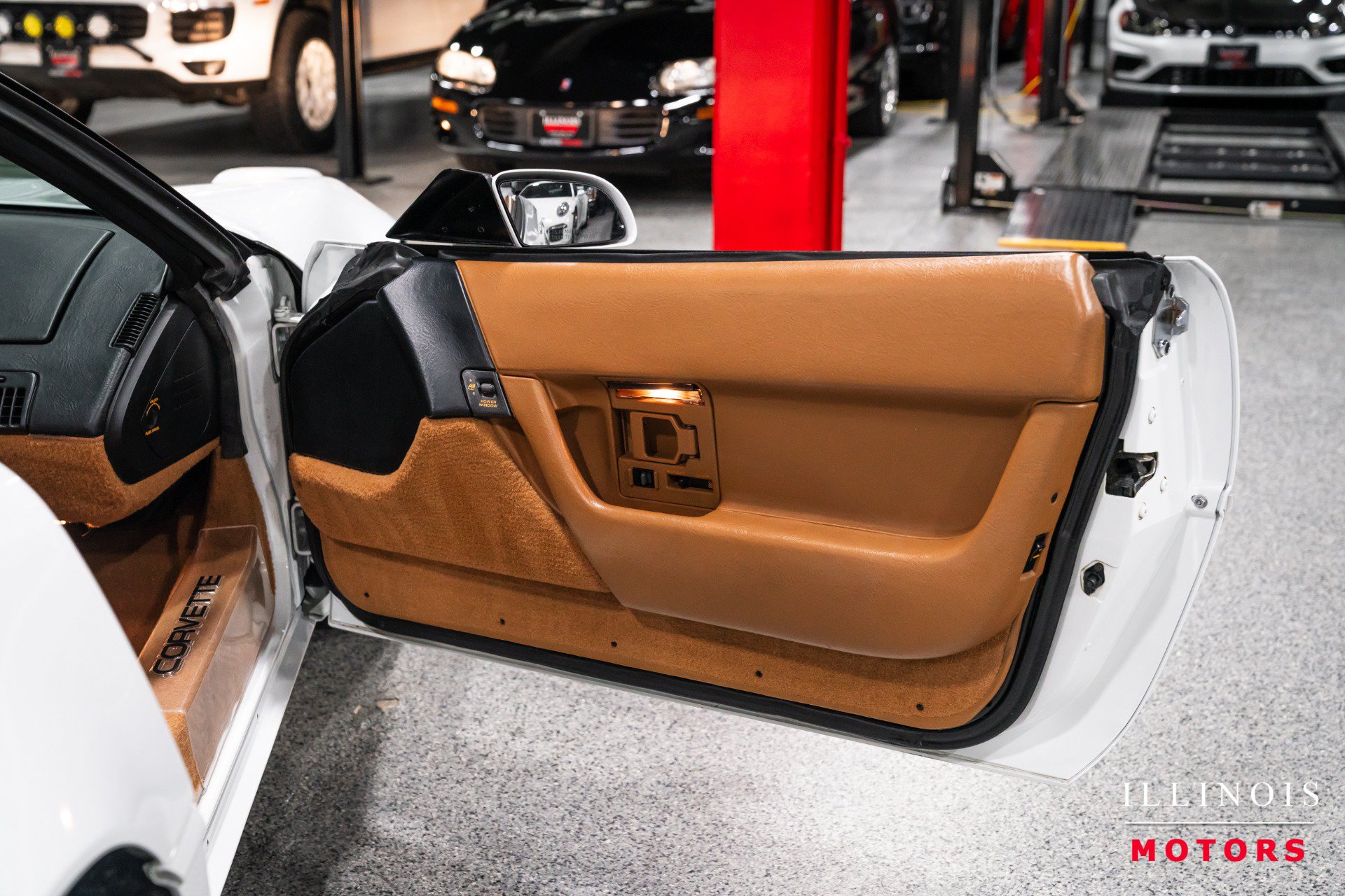 Used 1991 Chevrolet Corvette Convertible RWD image 24