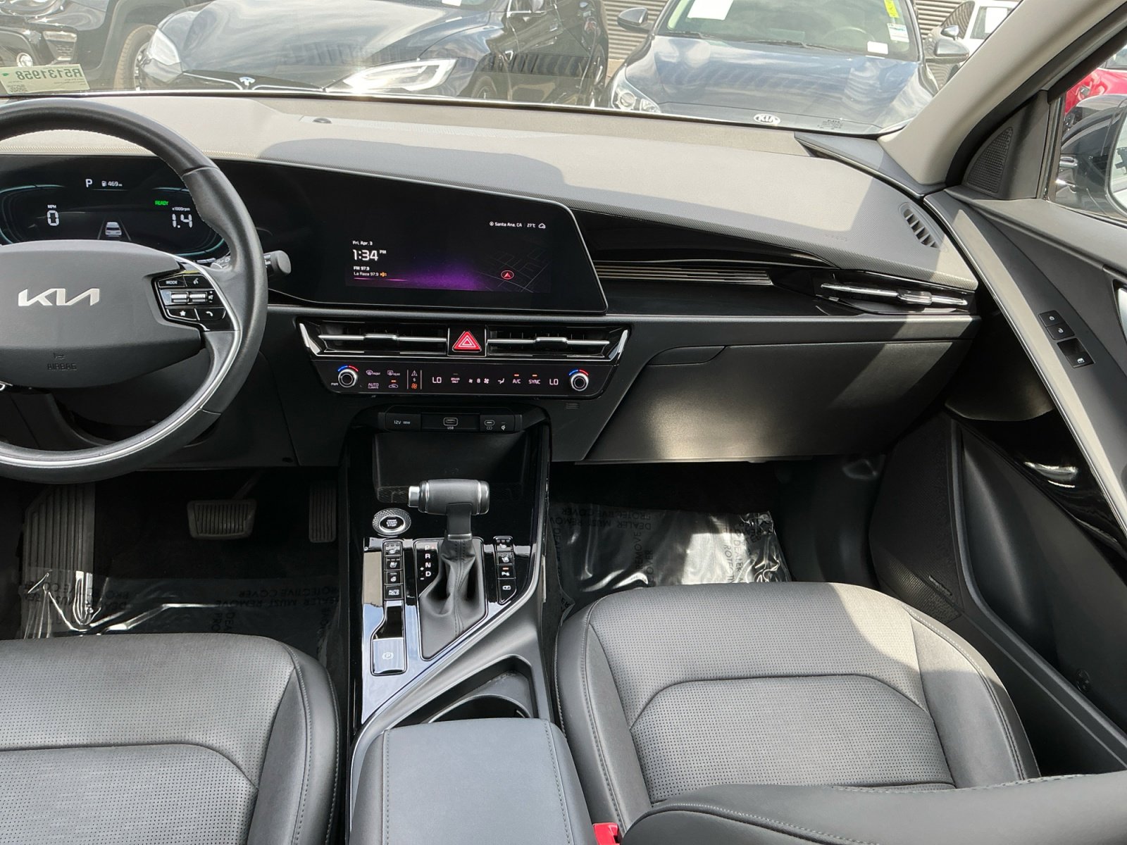 Used 2024 Kia Niro SX image 16