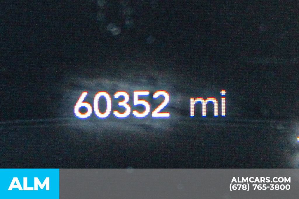 Used 2024 Chrysler Pacifica Touring-L image 43