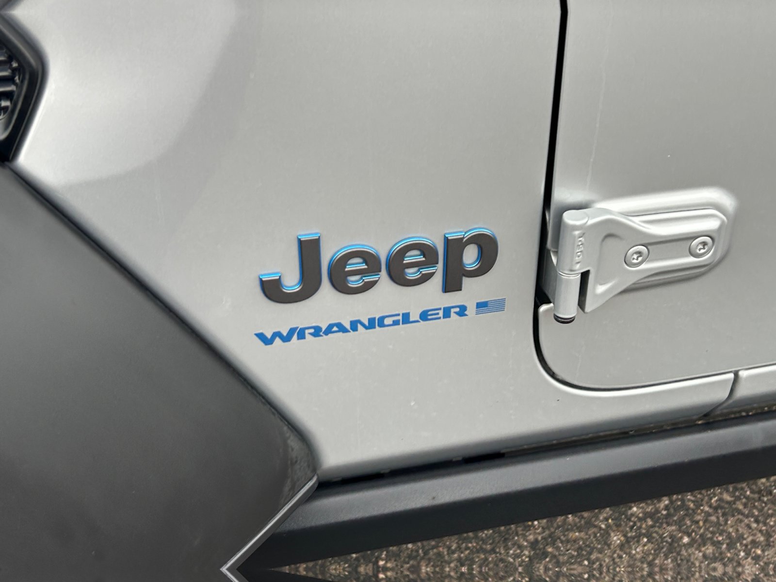 Used 2023 Jeep Wrangler Unlimited w/ Convenience Group AWD/4WD image 23