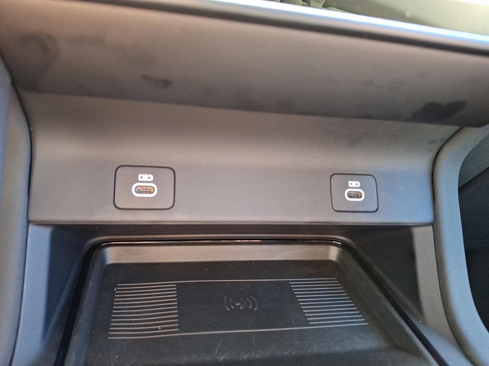 Used 2024 Land Rover Discovery Sport S image 22