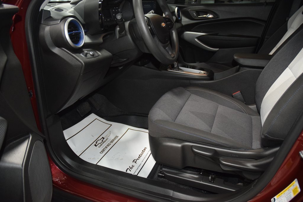 Certified 2024 Chevrolet Trax LS w/ Driver Confidence Package image 33