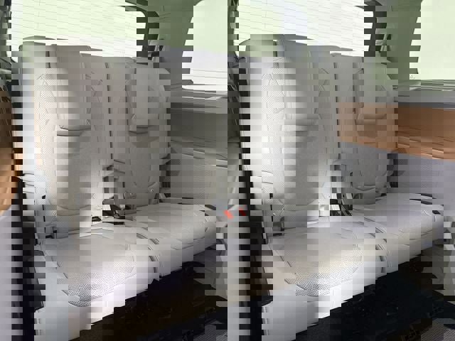 New 2025 Volkswagen ID. Buzz 1st Edition image 16