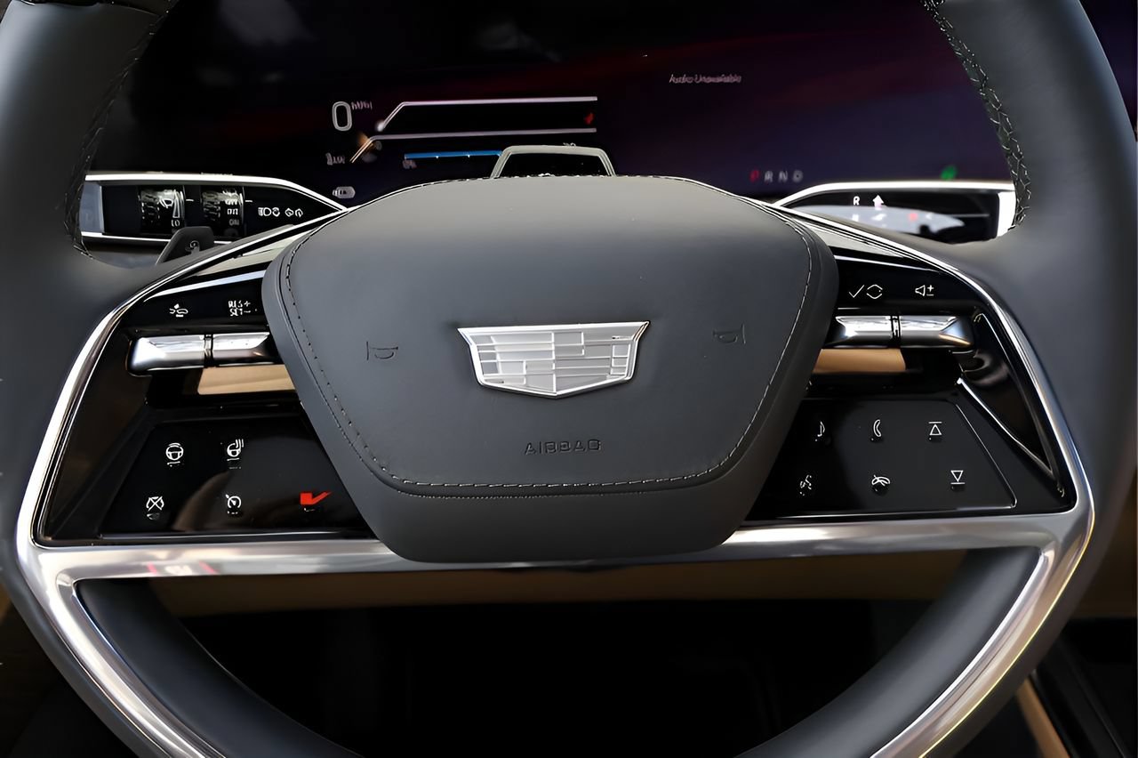 Certified 2025 Cadillac Escalade IQ Luxury 2 AWD/4WD image 21