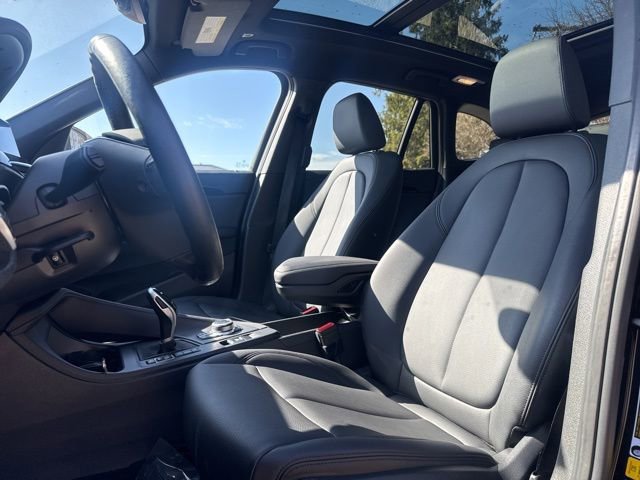 Used 2021 BMW X1 xDrive28i w/ Convenience Package image 11