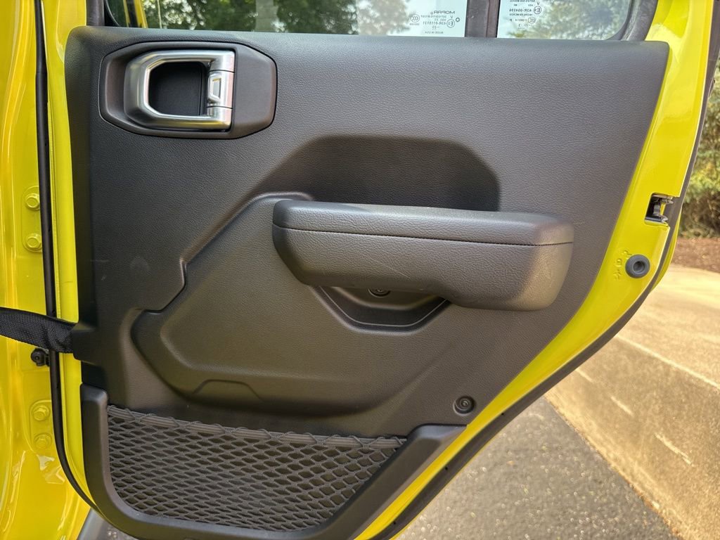 Used 2023 Jeep Gladiator Willys image 59