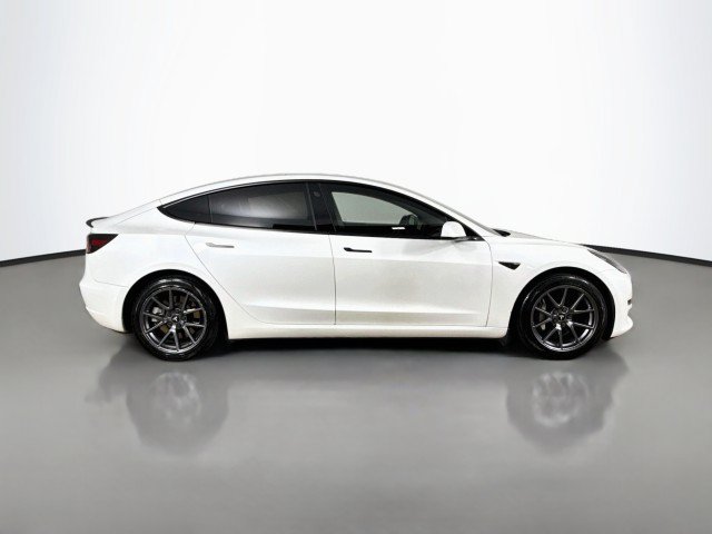 Used 2021 Tesla Model 3 Standard Range Plus RWD image 8