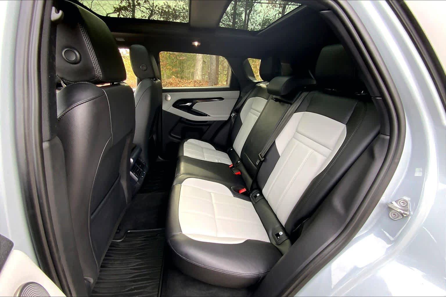 Used 2026 Land Rover Range Rover Evoque Dynamic SE image 20