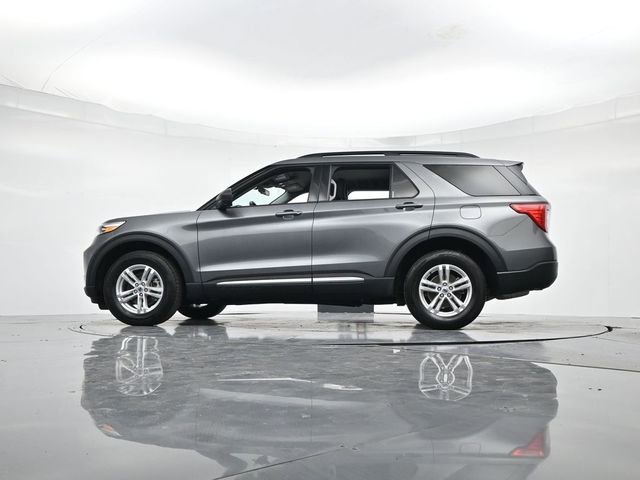 Used 2023 Ford Explorer XLT image 38