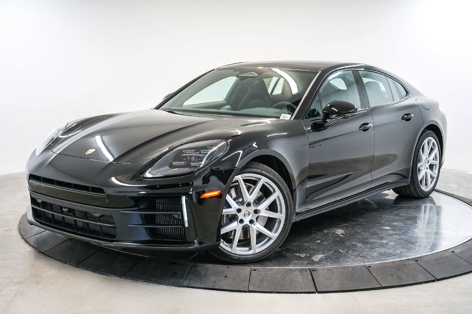 New 2026 Porsche Panamera 4