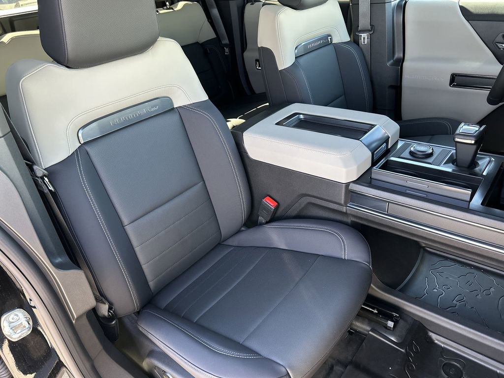 New 2026 GMC Hummer EV 4x4 Crew Cab w/ LPO, Illumination Package image 29