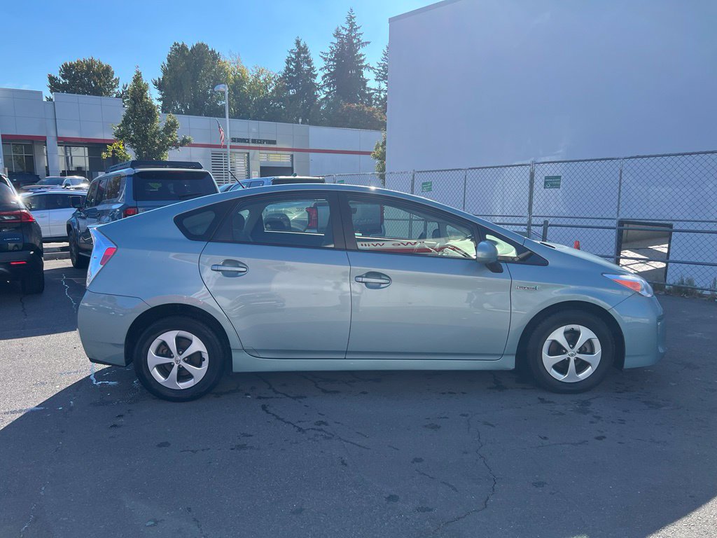 Used 2012 Toyota Prius Two FWD image 3