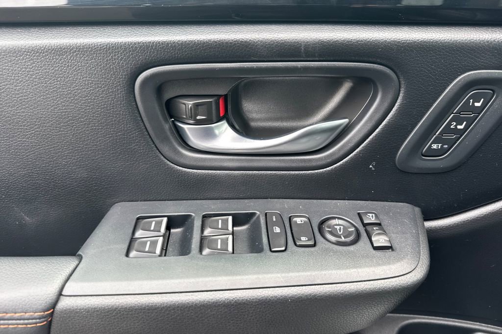 Certified 2025 Honda Pilot TrailSport image 13