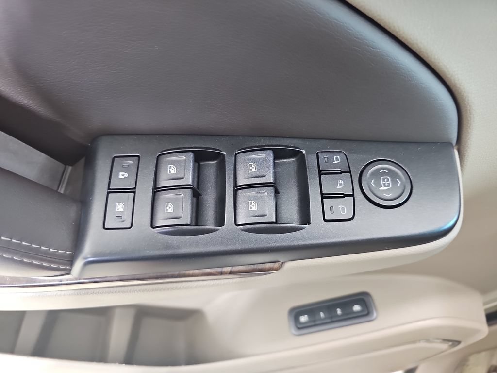 Used 2015 Chevrolet Tahoe LT AWD/4WD image 35