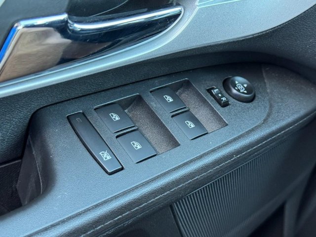 Used 2017 Chevrolet Equinox LS FWD image 21