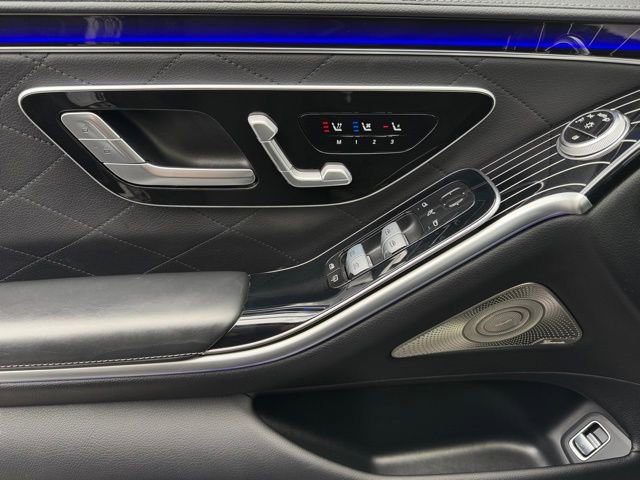 Used 2021 Mercedes-Benz S 580 4MATIC Sedan w/ AMG Line image 16