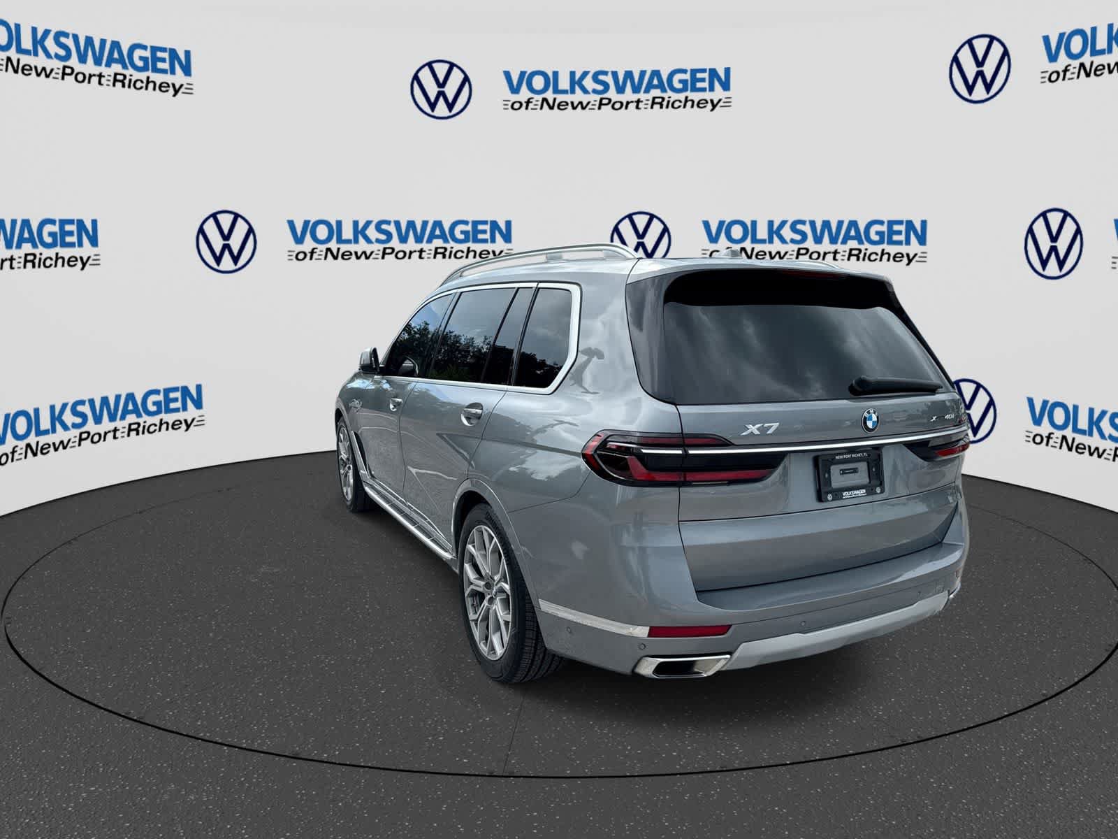 Used 2024 BMW X7 xDrive40i AWD/4WD image 12
