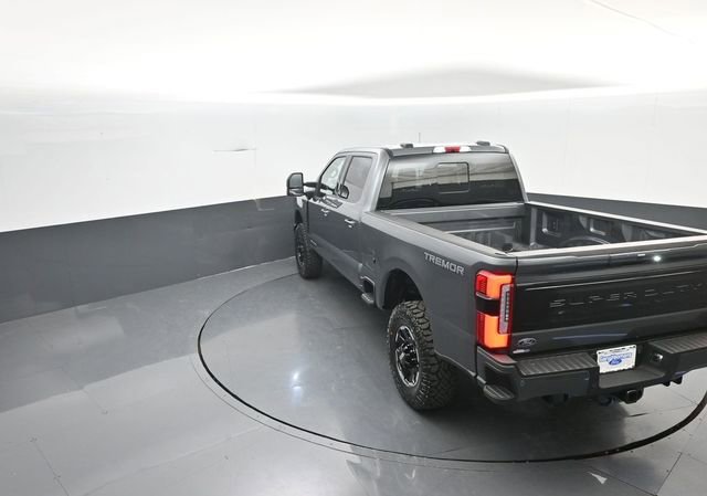 New 2026 Ford F250 Platinum image 30