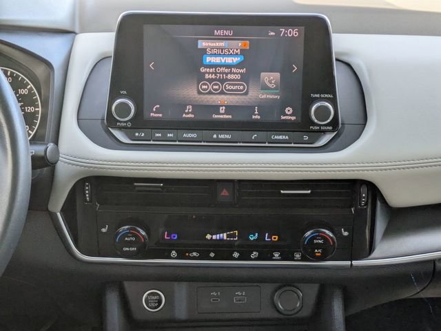 Used 2022 Nissan Rogue SV w/ SV Premium Package image 24