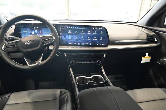 New 2026 Chevrolet Traverse LT w/ Midnight/Sport Edition FWD image 13