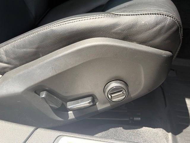 Used 2019 Volvo S60 T6 Momentum w/ Multimedia Package AWD/4WD image 38
