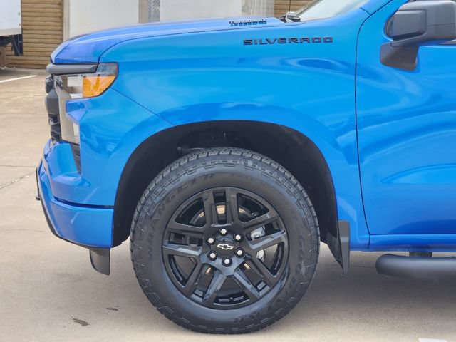 Used 2025 Chevrolet Silverado 1500 Custom w/ Turbomax Blackout Package AWD/4WD image 15