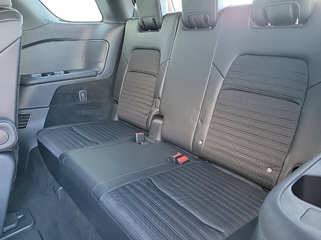 Used 2025 Nissan Pathfinder Rock Creek AWD/4WD image 16