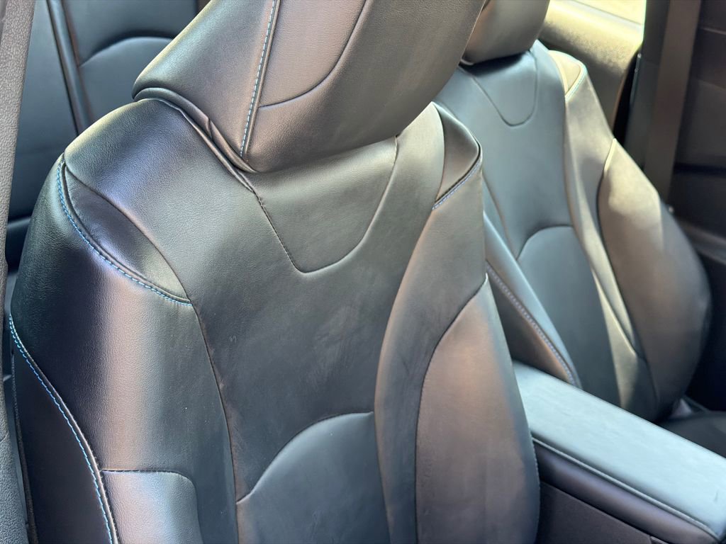 Used 2018 Toyota Prius Three Touring FWD image 6