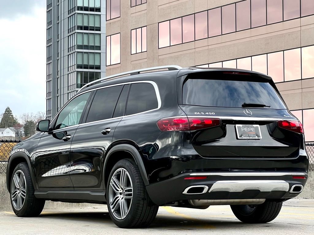 Certified 2025 Mercedes-Benz GLS 450 4MATIC image 5