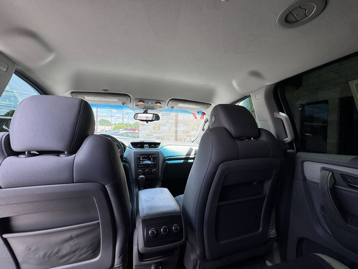 Used 2017 Chevrolet Traverse LS FWD image 8