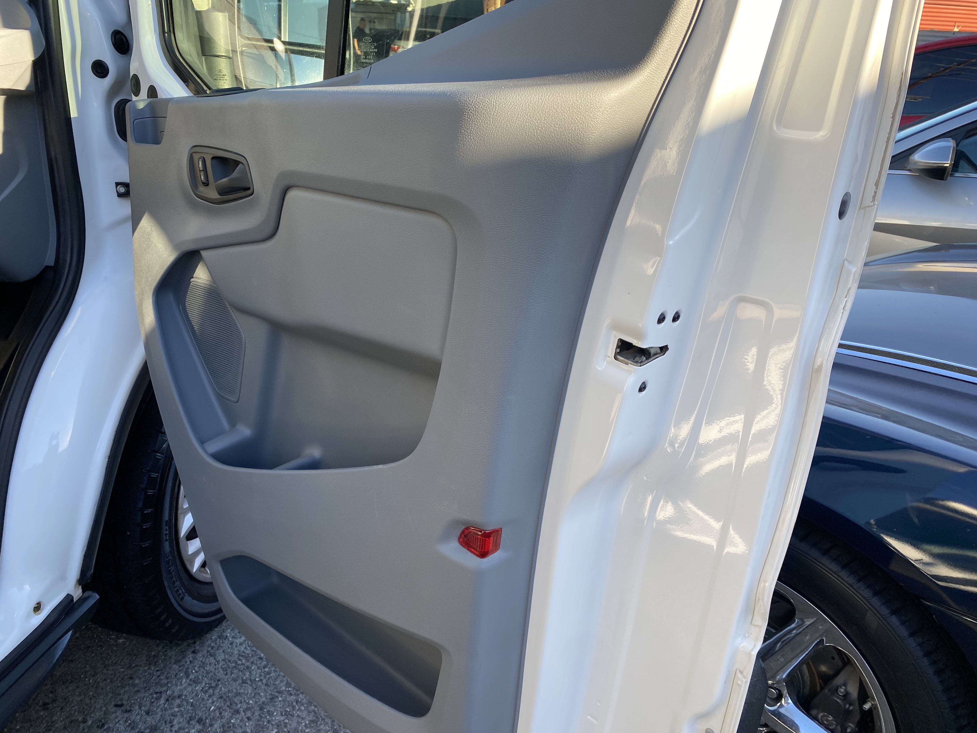 Used 2016 Ford Transit 250 148 Medium Roof RWD image 15
