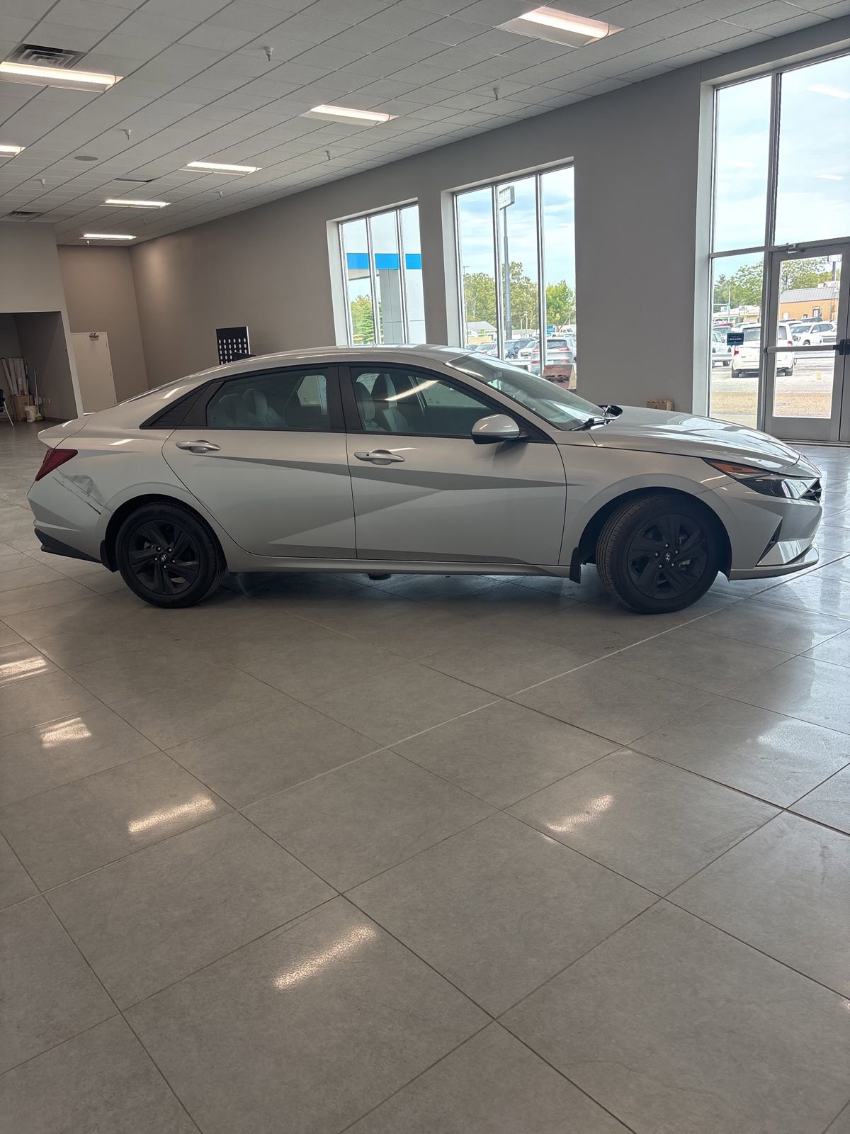 Used 2022 Hyundai Elantra SEL w/ Convenience Package image 7