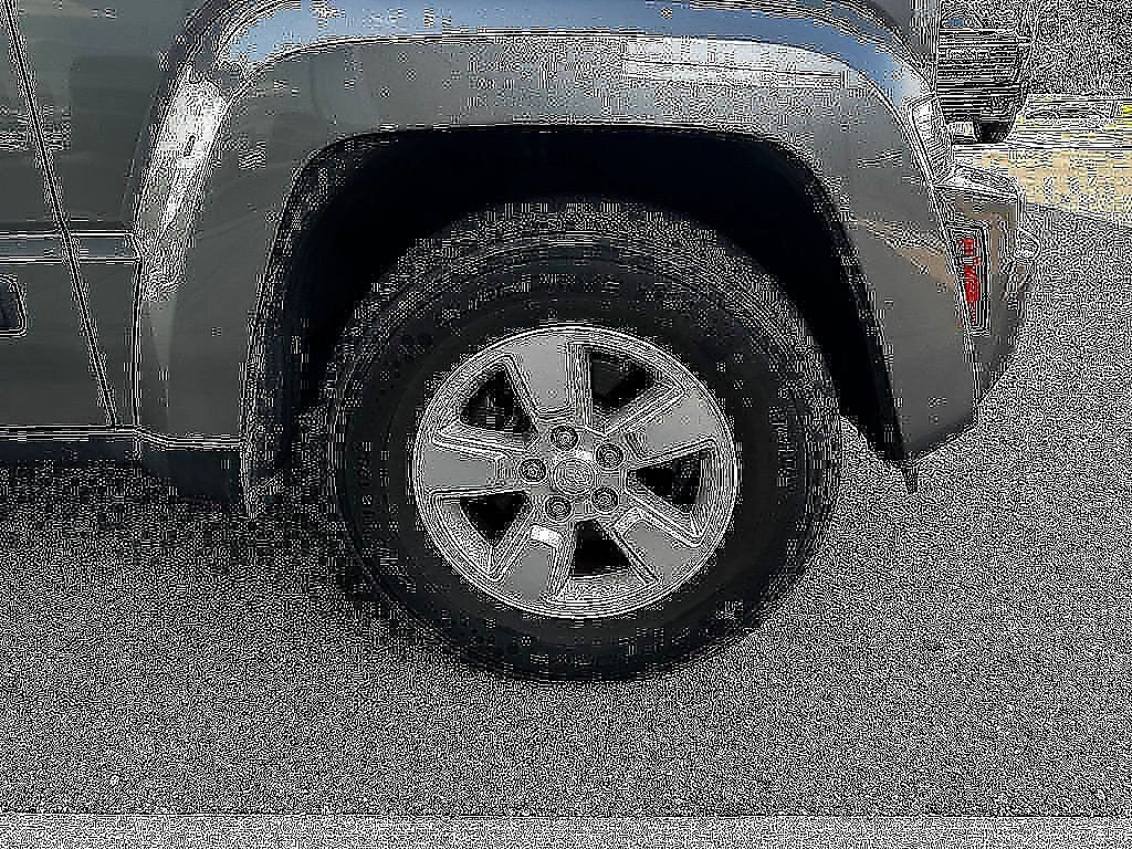 Used 2012 Jeep Liberty Sport AWD/4WD image 12