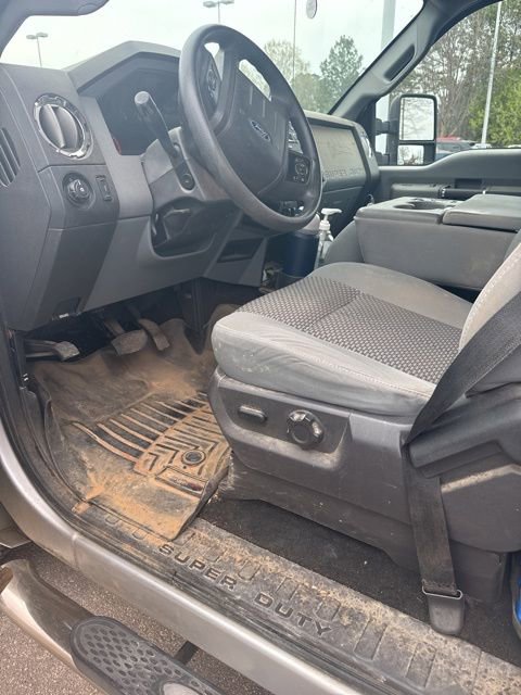 Used 2012 Ford F250 XLT w/ XLT Interior Pkg image 2