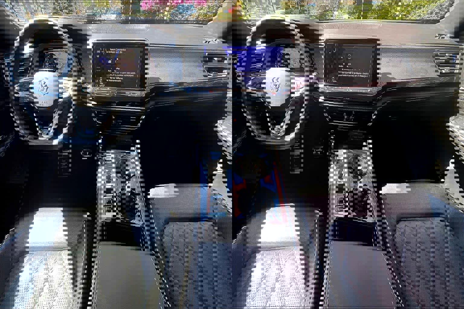 Used 2024 Volkswagen Atlas Cross Sport SEL Premium R-Line image 15