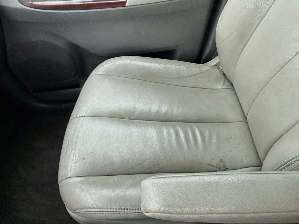 Used 2014 Toyota Sienna XLE FWD image 17