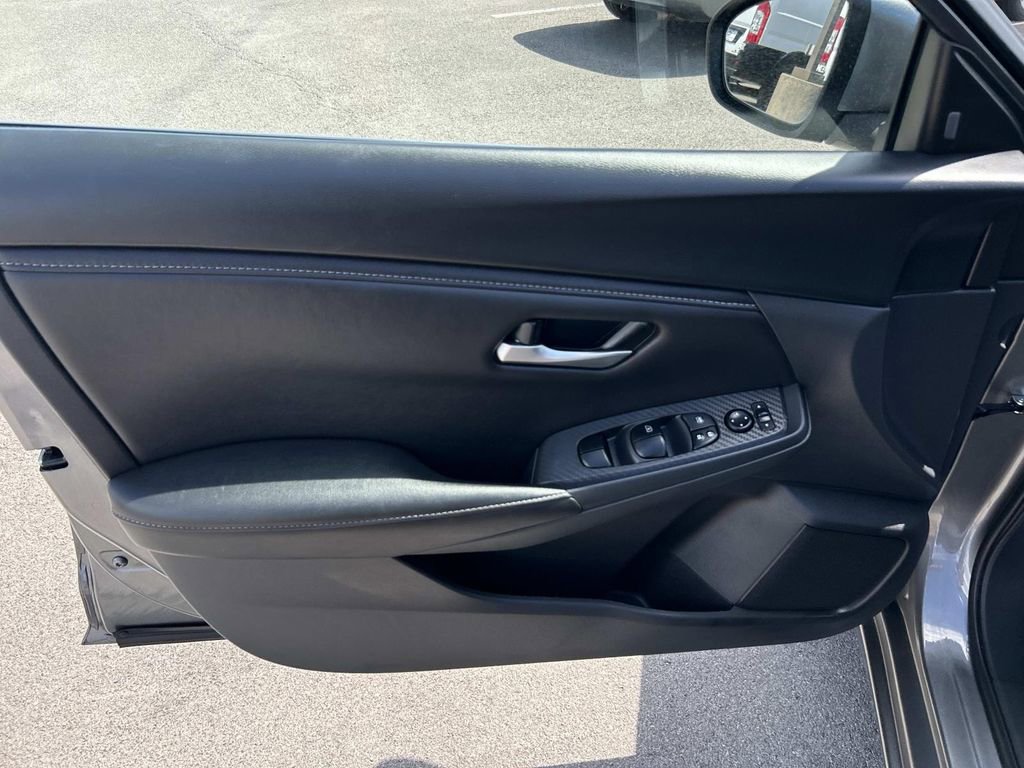 Used 2025 Nissan Sentra SV image 20