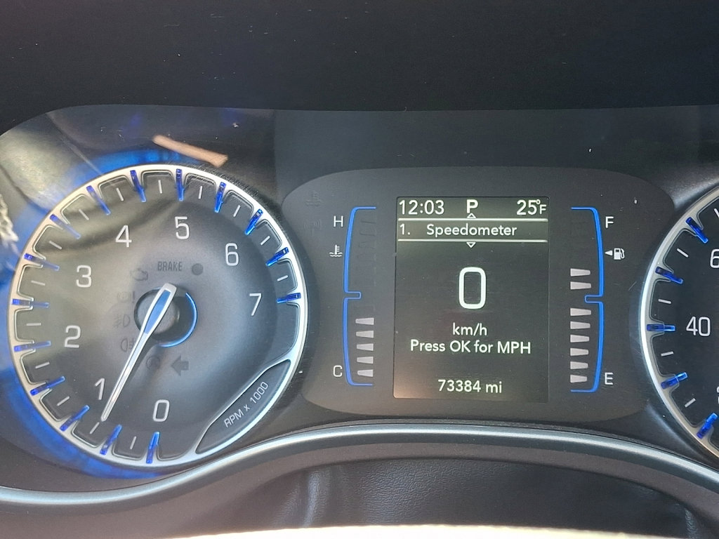 Used 2023 Chrysler Voyager LX image 26