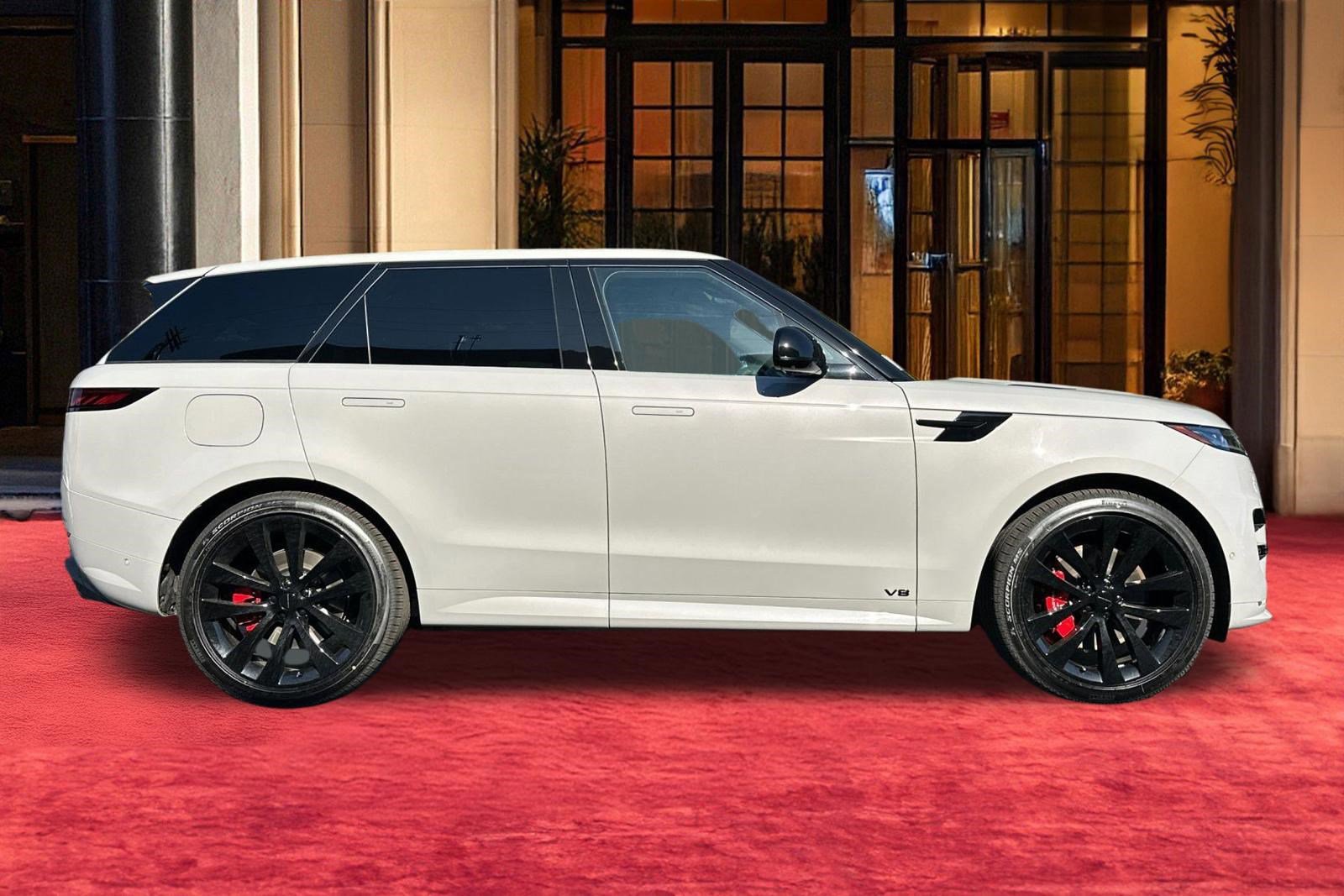 New 2026 Land Rover Range Rover Sport Dynamic SE AWD/4WD image 7