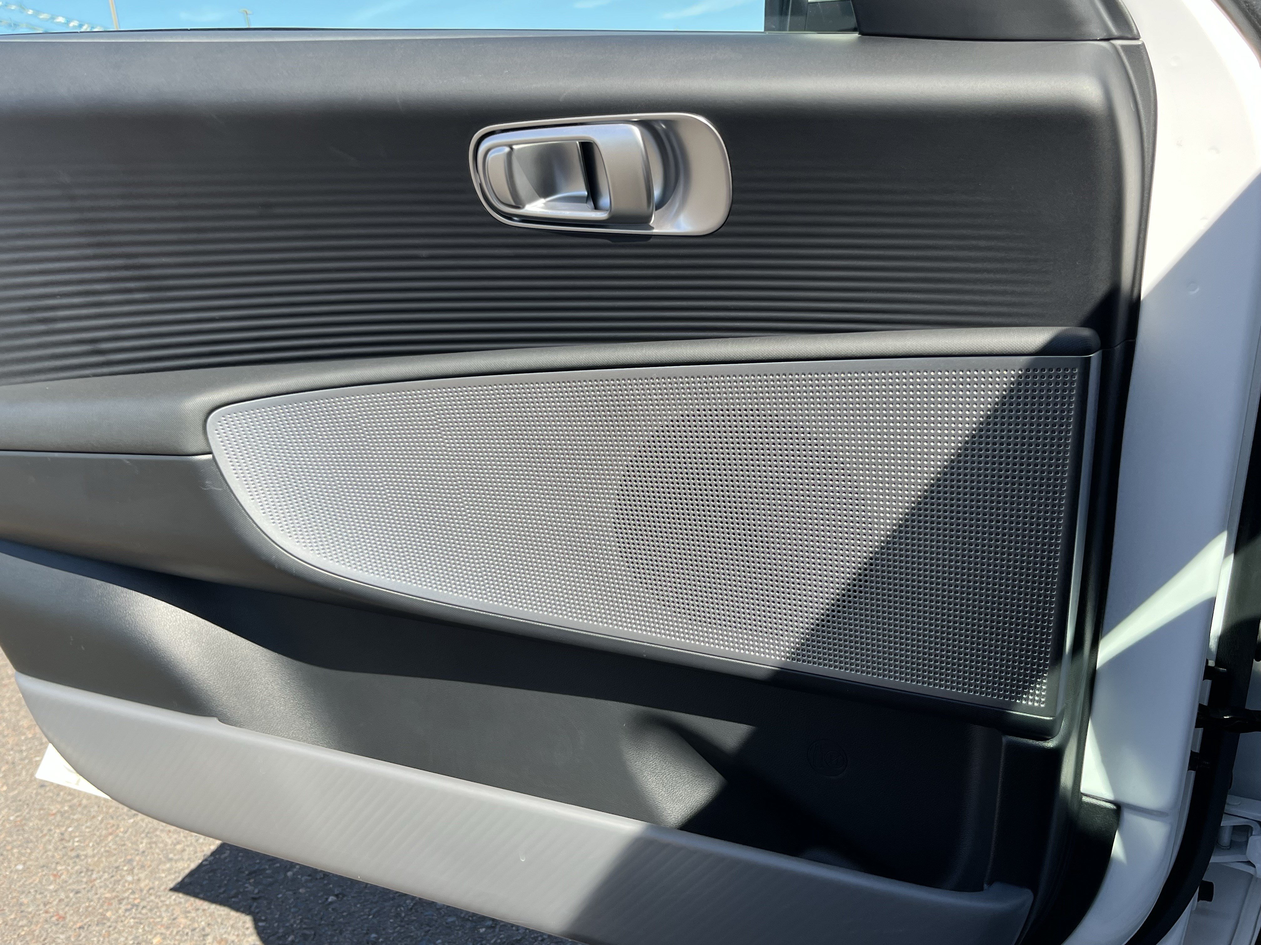 Certified 2025 Hyundai Ioniq 6 Limited RWD image 25