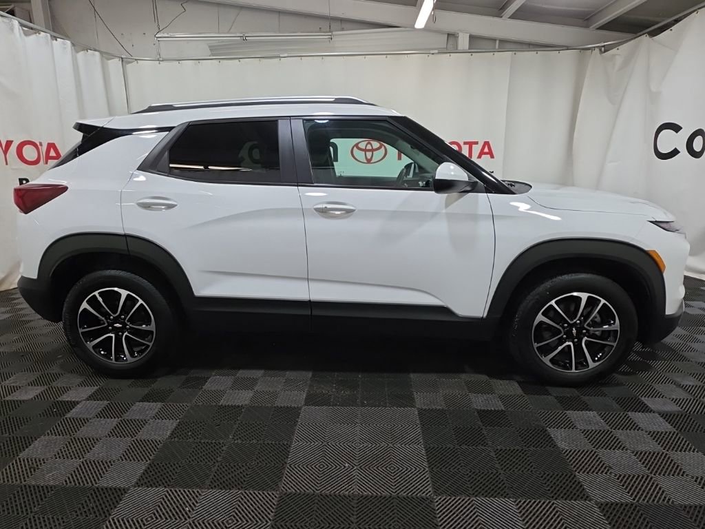 Used 2024 Chevrolet TrailBlazer LT w/ Convenience Package image 11