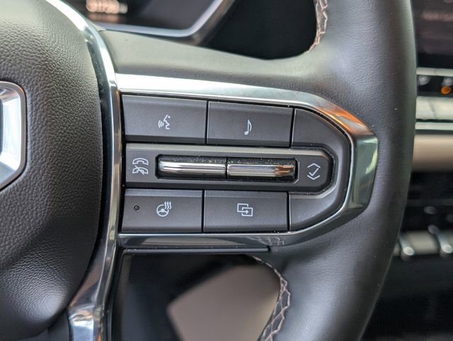 Used 2023 GMC Canyon Denali image 37