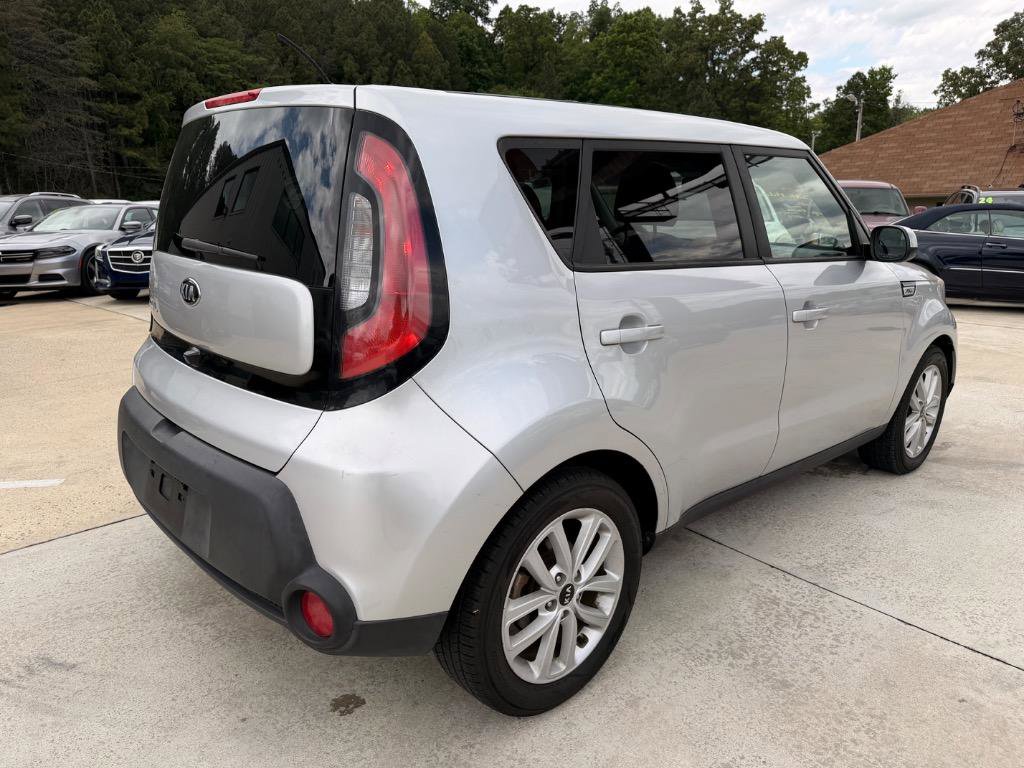 Used 2019 Kia Soul + FWD image 14