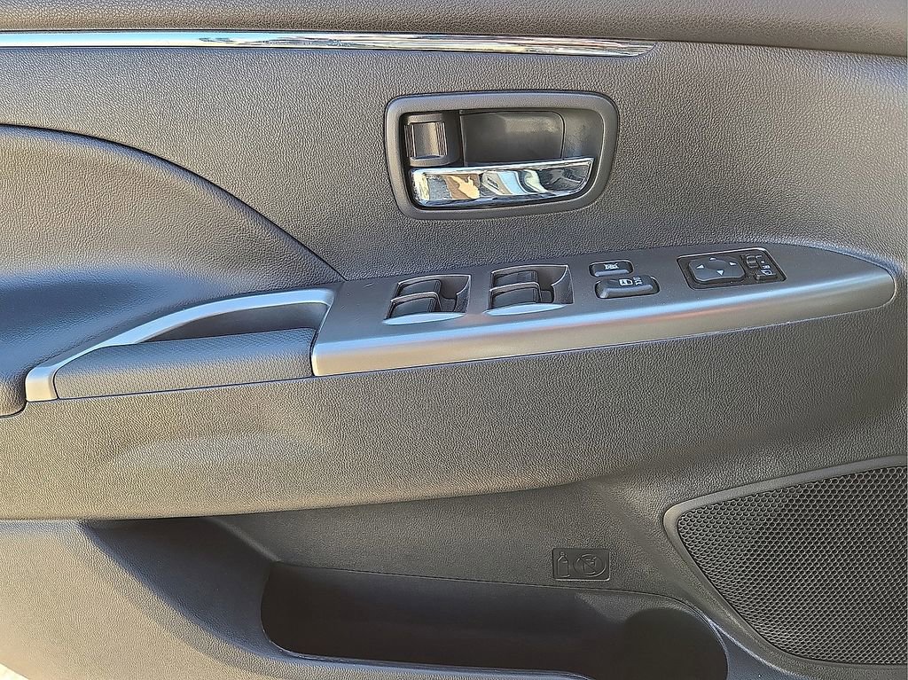 Used 2026 Mitsubishi Outlander Sport SE image 21