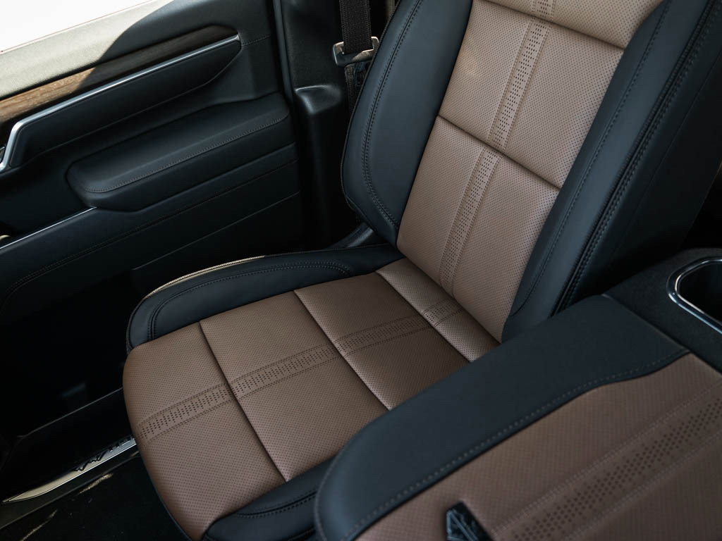 New 2026 Chevrolet Silverado 3500 High Country w/ High Country Premium Package AWD/4WD image 24