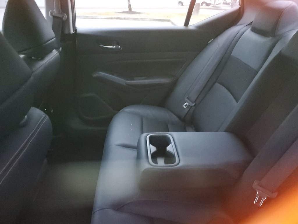 Certified 2021 Nissan Altima 2.5 SR FWD image 14
