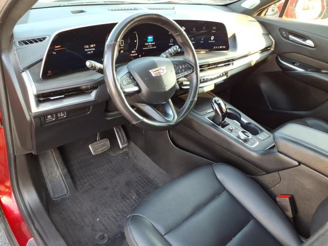 Used 2025 Cadillac XT4 Sport w/ Cold Weather Package FWD image 3